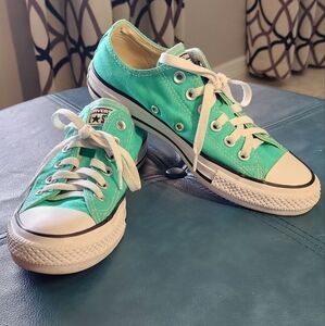 Converse Mint Green Women's 7 Men's 5